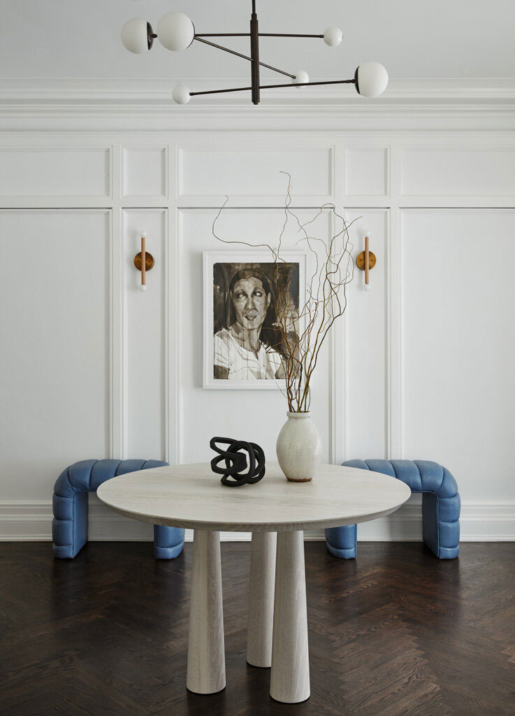 芝加哥奇幻住宅 | 黑色天花板与精致设计家具的完美结合-11