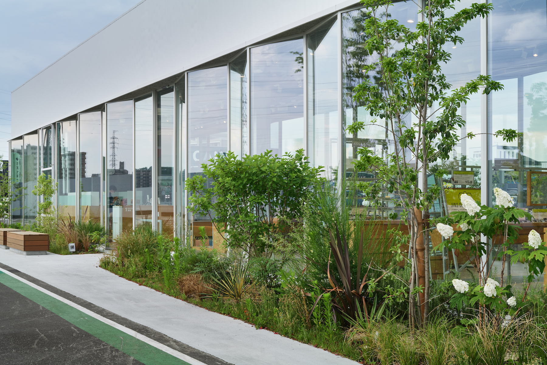 JINS Sendai Izumi 眼镜店丨日本丨Yohei Kawashima architects inc.-20