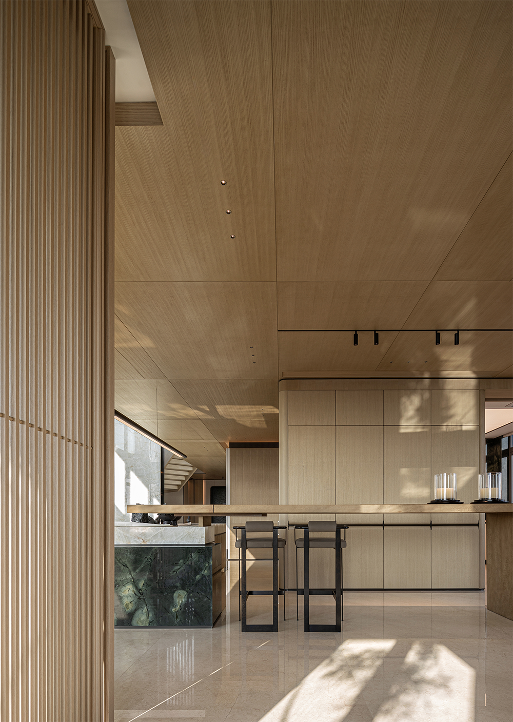 万华成都麓湖黑鉐岛上叠别墅样板间丨中国成都丨深圳市盘石室内设计有限公司,万华室内设计中心-17