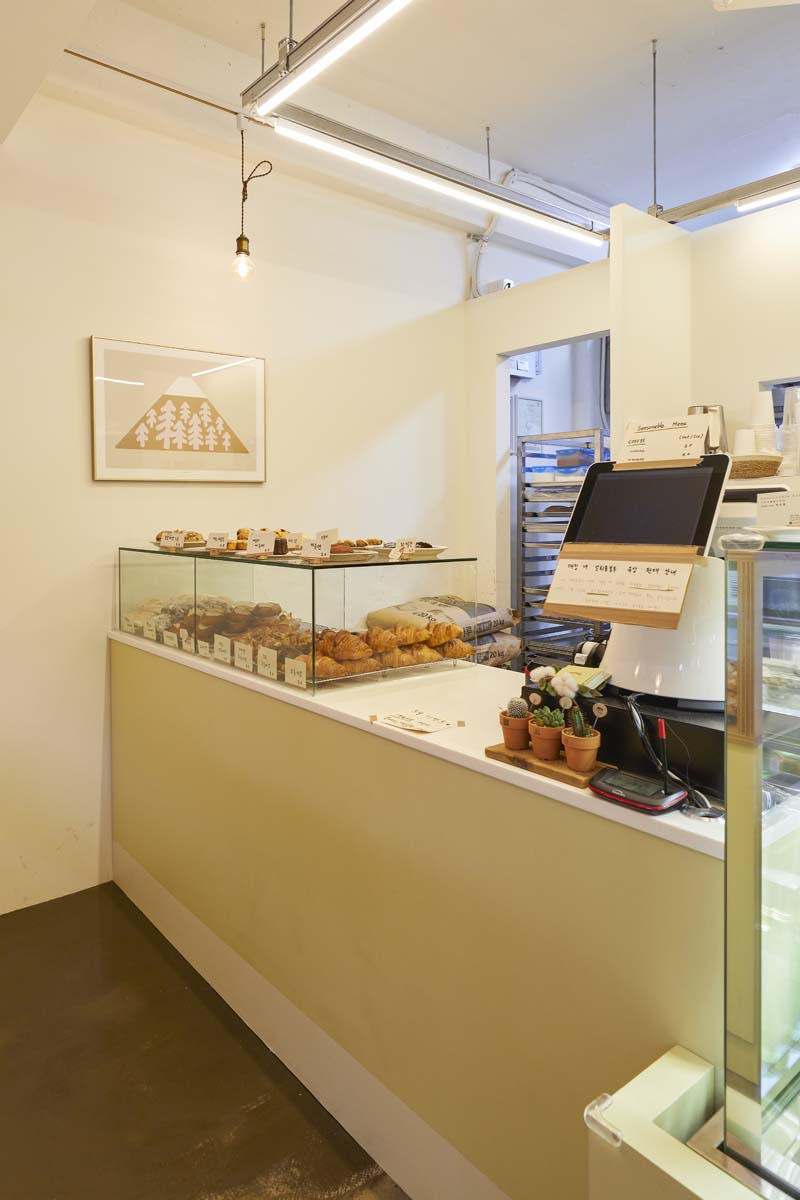 简约风格 10 平米烘焙店 设计成本低-5