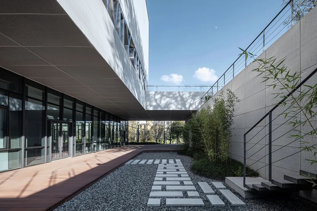 【AT】同济设计作品|地形共生，成都工业学院宜宾校区学生活动中心-92