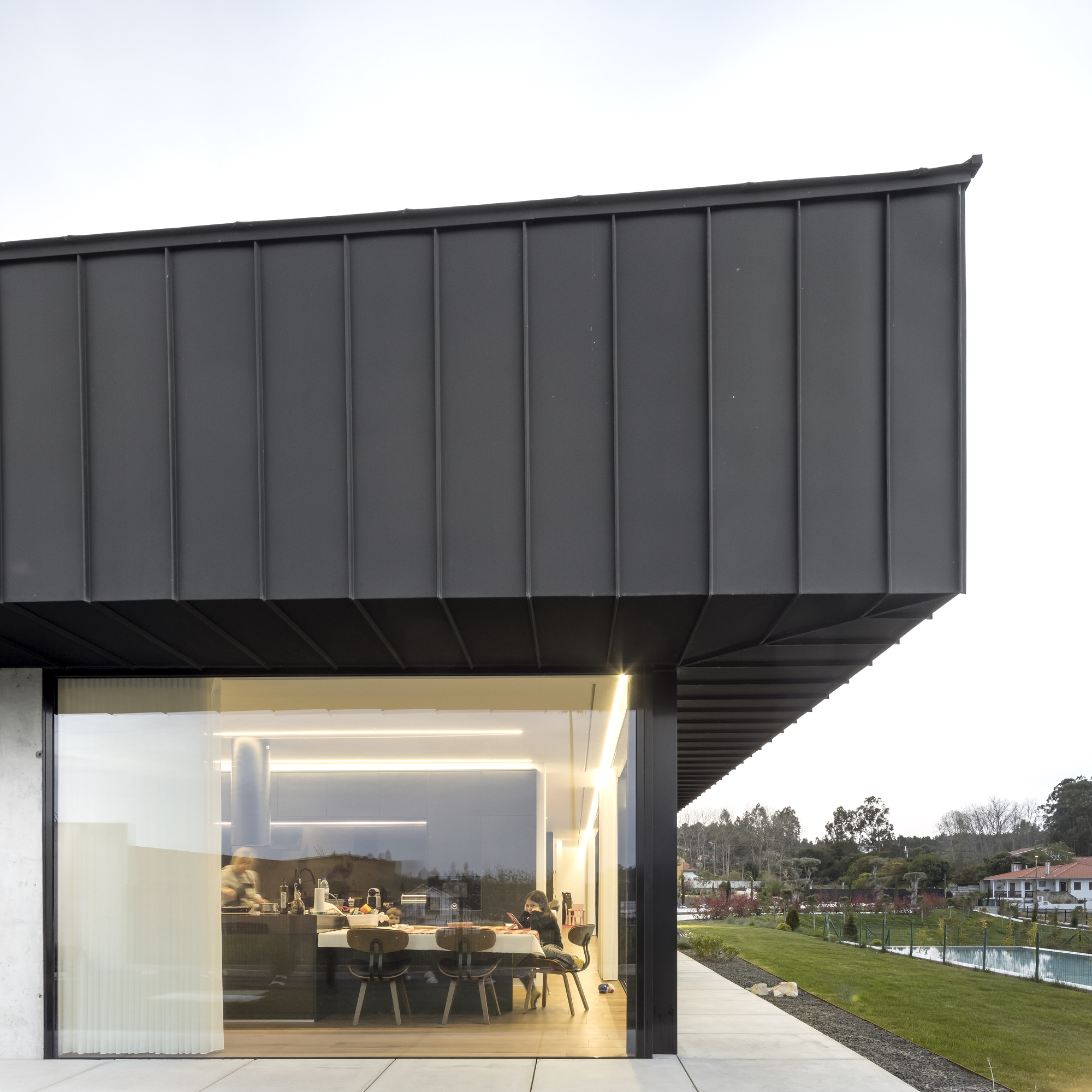 格兰德马里尼亚之家丨葡萄牙丨Contaminar Arquitectos-34