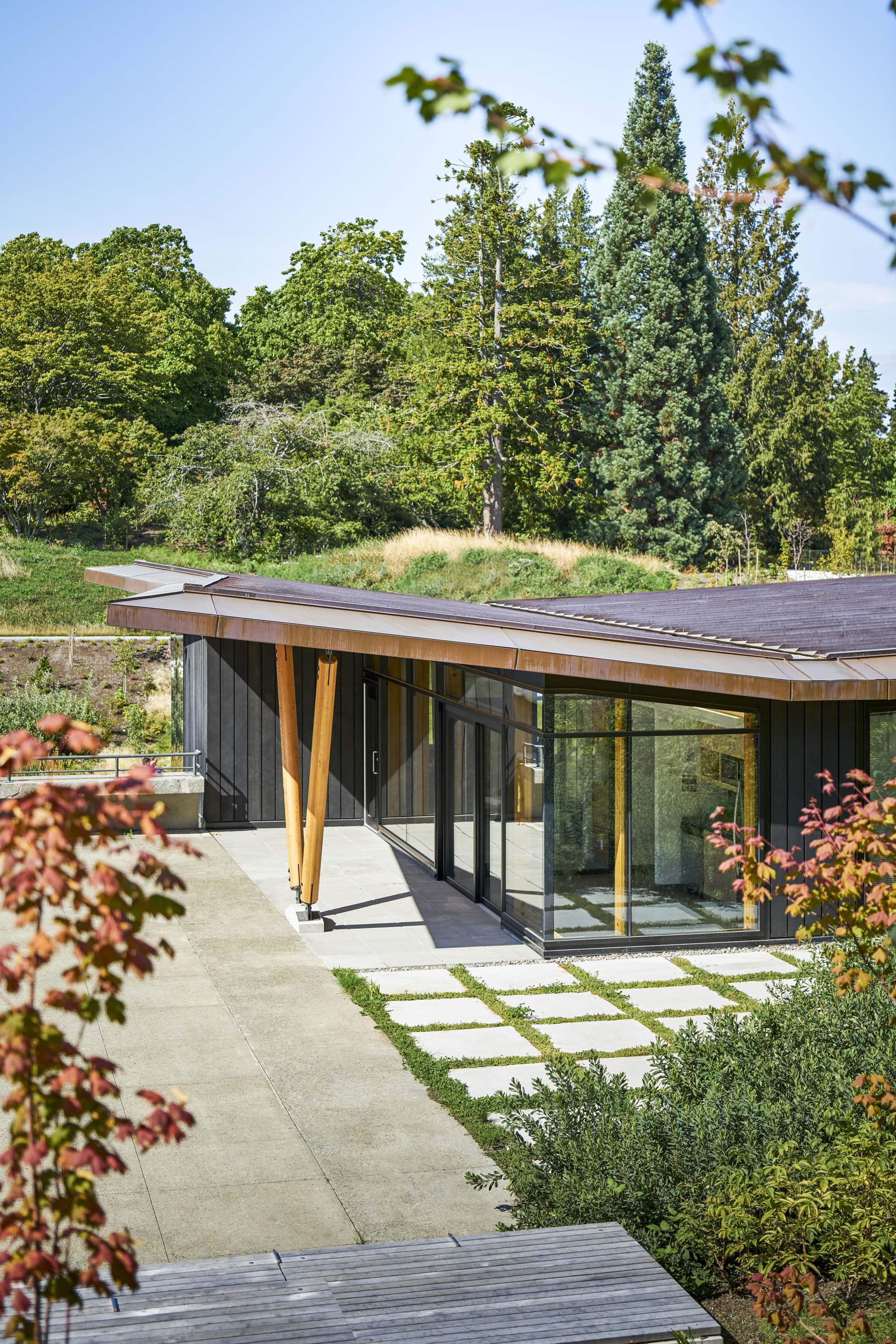 Indian Residential School History and Dialogue Centre / Formline Architecture + Urbanism-24