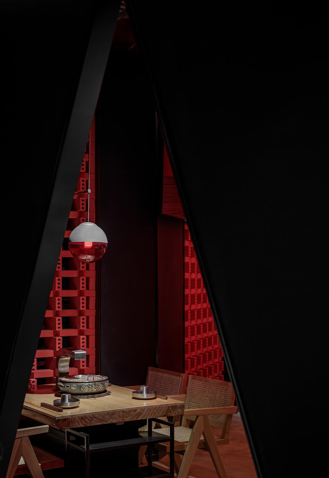 嘟嘟经典面馆 | 一半炽热一半冰封的浪漫空间-22