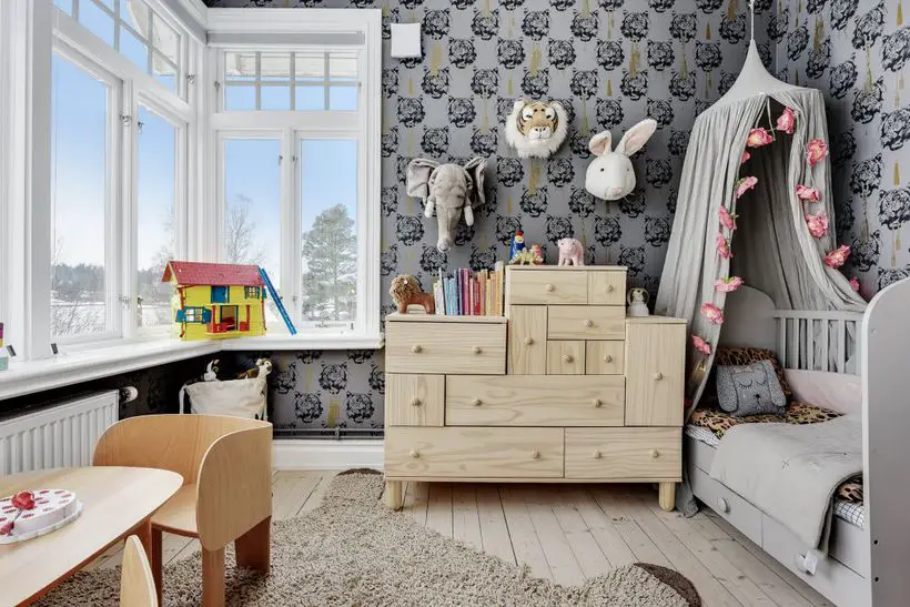 童话色彩的瑞典小屋 | 粉嫩外表引人入胜-13