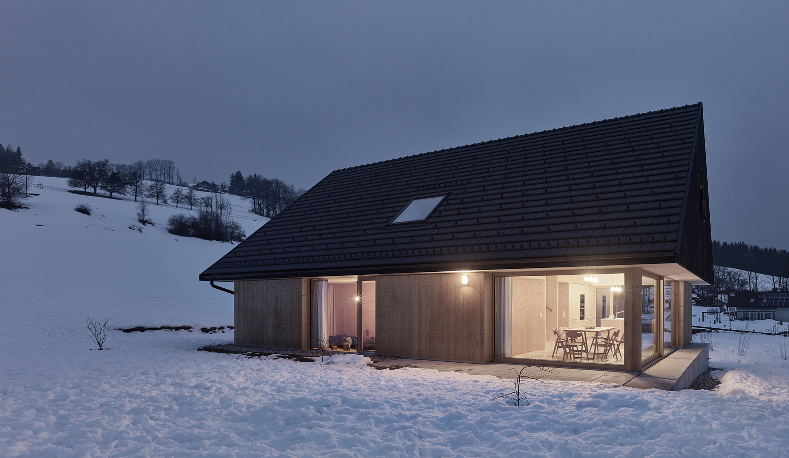 奥地利山墙屋 | 木、混凝土与玻璃的宁静和谐空间-37