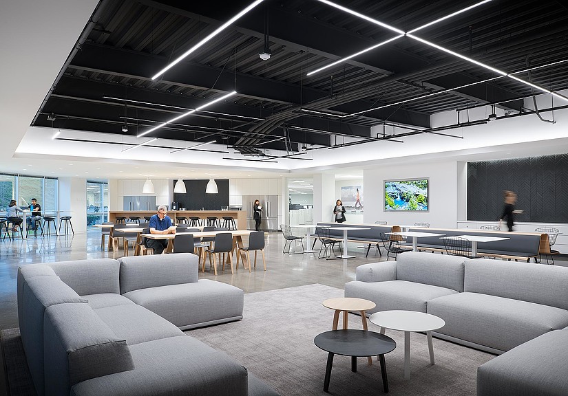 科技先驱 Ossur 美国总部，展现冰岛灵感与社区精神-4