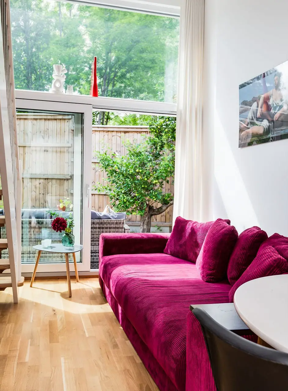 23 平米迷你瑞典小屋，温暖舒适的空间设计-8