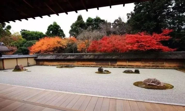 南京长江之舟华邑酒店中庭 | 融山水之景,显古典园林之美-11