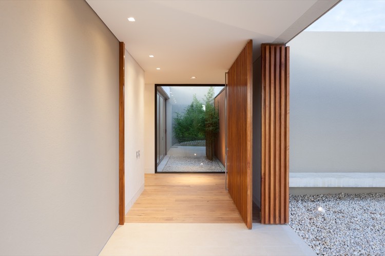 40 岁卡萨 · 与自然共生的单一层次住宅-12