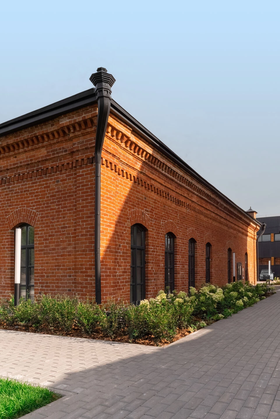 俄罗斯河港历史电站变身办公室丨俄罗斯秋明丨Brusnika Company-23