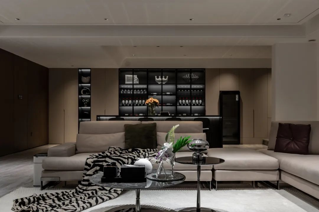 现代时尚的 280㎡小院私宅丨罗太翔,于倩-61