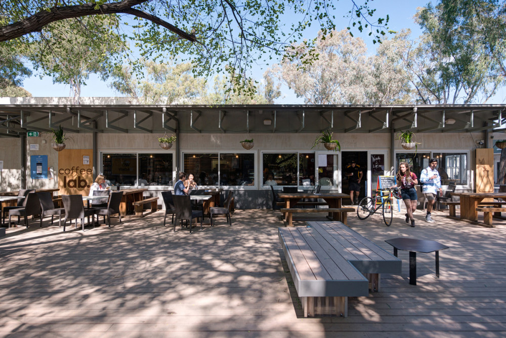 澳大利亚国立大学临时聚会村-30