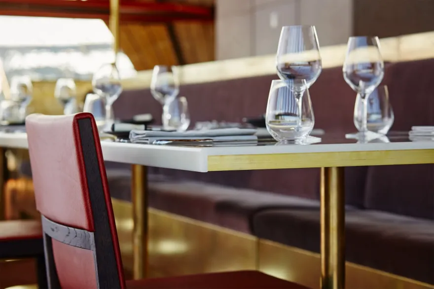 悉尼歌剧院下的 Bennelong 餐厅丨澳大利亚悉尼丨Tonkin Zulaikha Greer-17