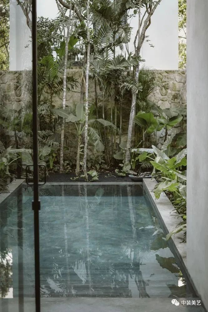 Top Case/打造平凡的惊喜--极简避世豪宅，养老的完美宅空间-28