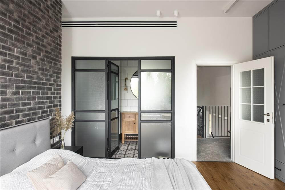 במקום לעבור, לשפץ: 200 מר' של כפריות עכשווית - WALLS : WALLS-71