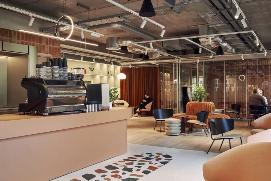 英国南安普敦 Mountbatten House 海滨风格办公室设计丨Hawkins,Brown,bUd studio-18