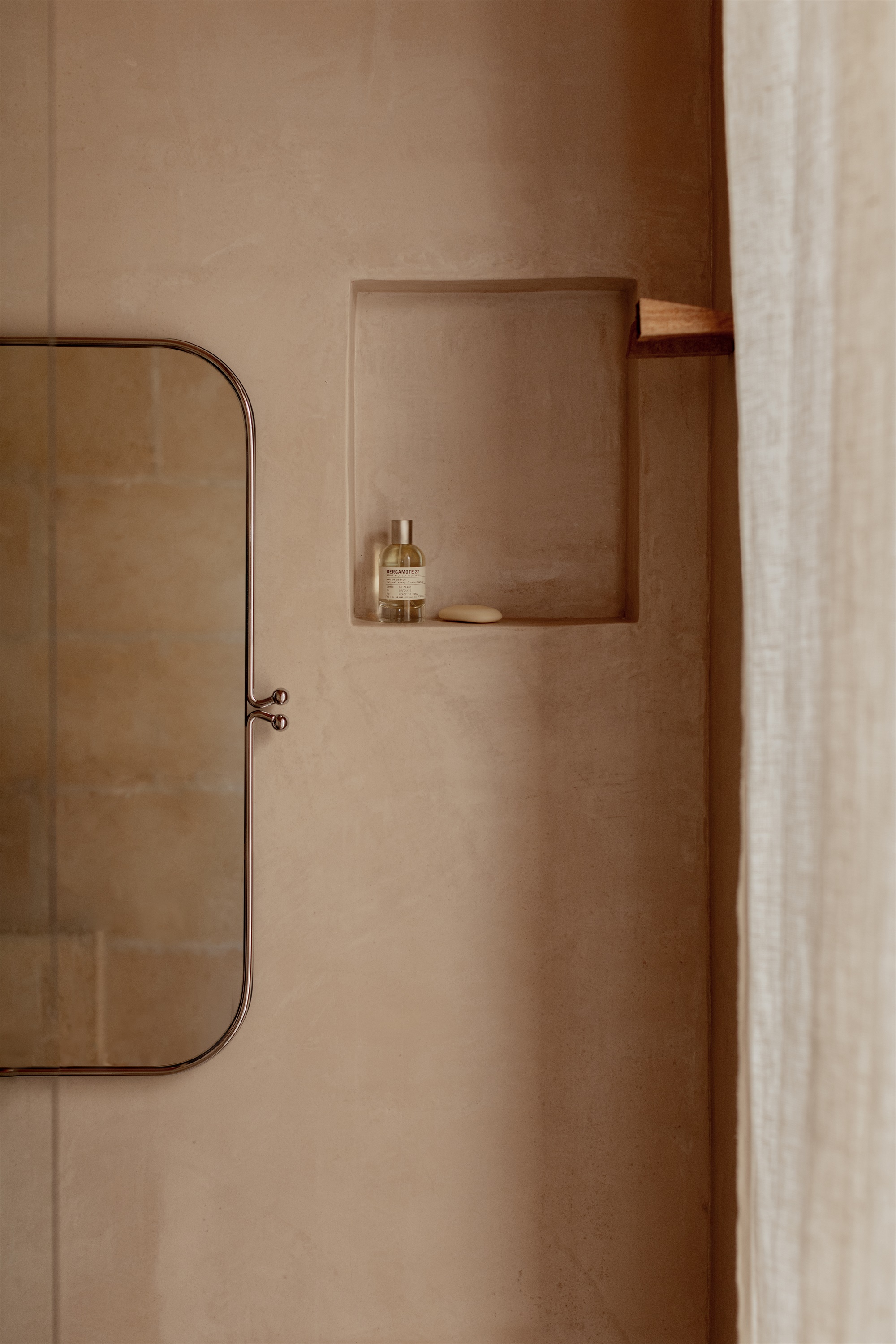 以雕塑语言重构岛屿光域丨西班牙丨Ready To Hang-52