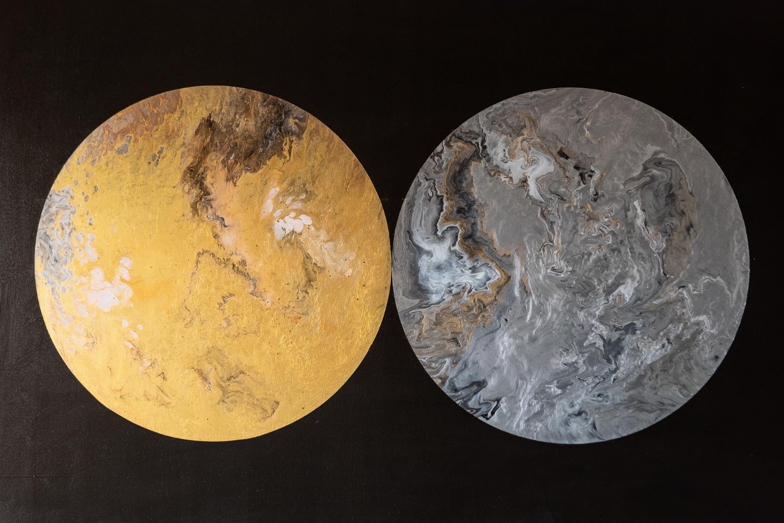 用黑色晕染出金色质感的艺术宅  麻石设计-27