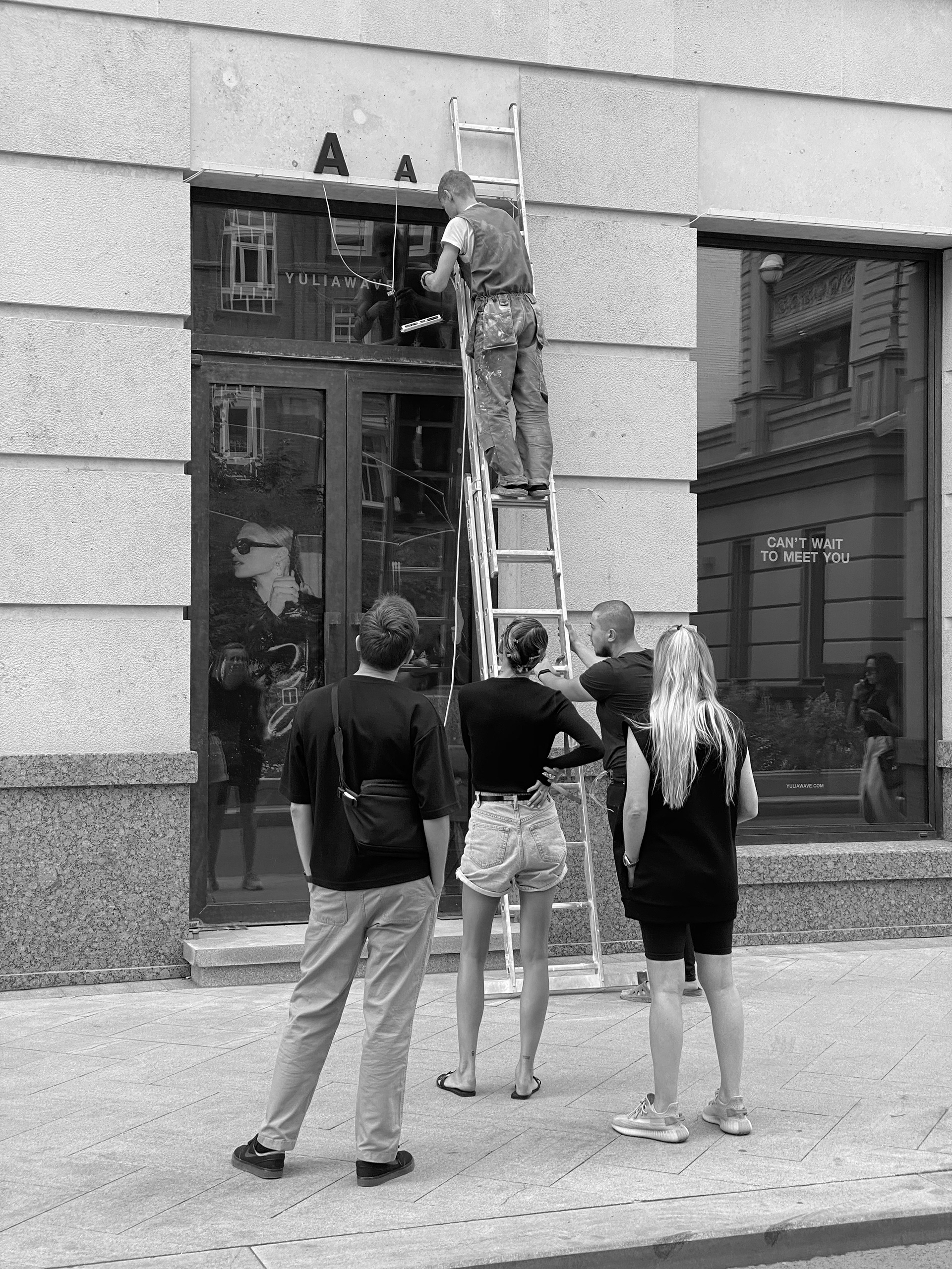 尤利娅薇芙商店丨Roman Gulyaev,Maria Tsakharias-69