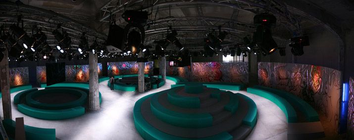 2008 春夏米兰 PRADA 秀场设计解读 | 四叶草舞台魅力-3