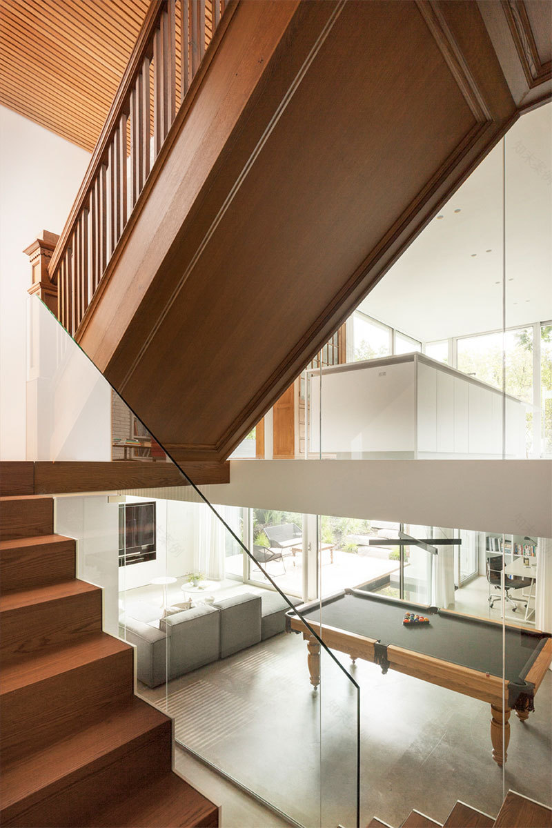 加拿大现代家居 | 木元素与创意后院的完美融合-17