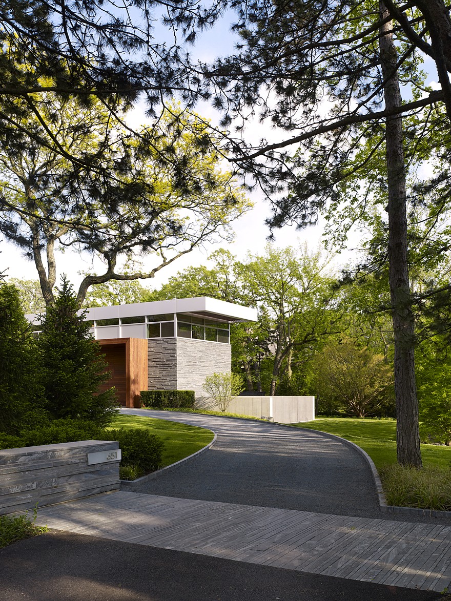 Hinsdale House Has an Ideal Exposure to the Sun and Protected Views-25