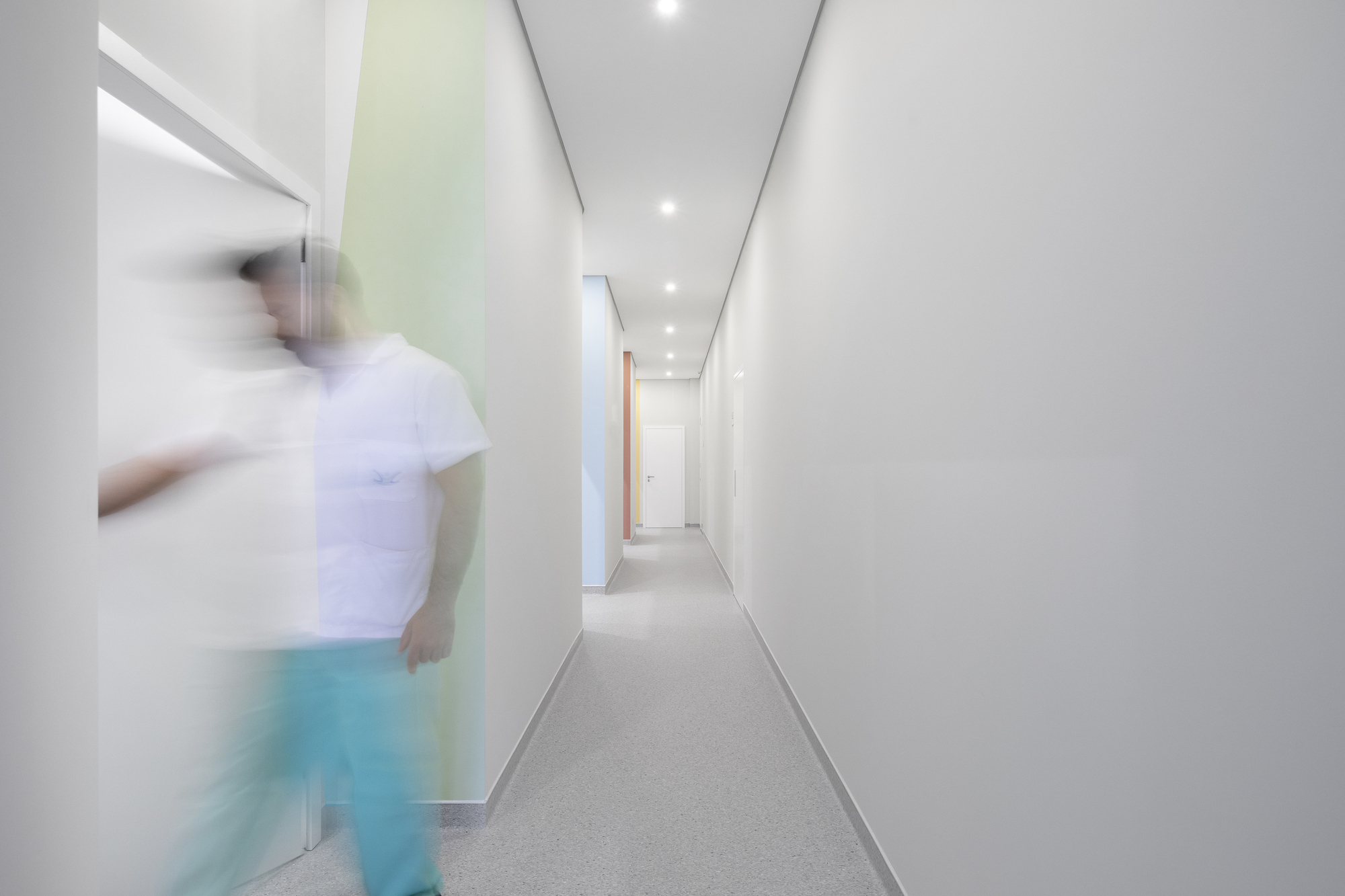 Physiotherapy Clinic / Hinterland Architecture Studio-45