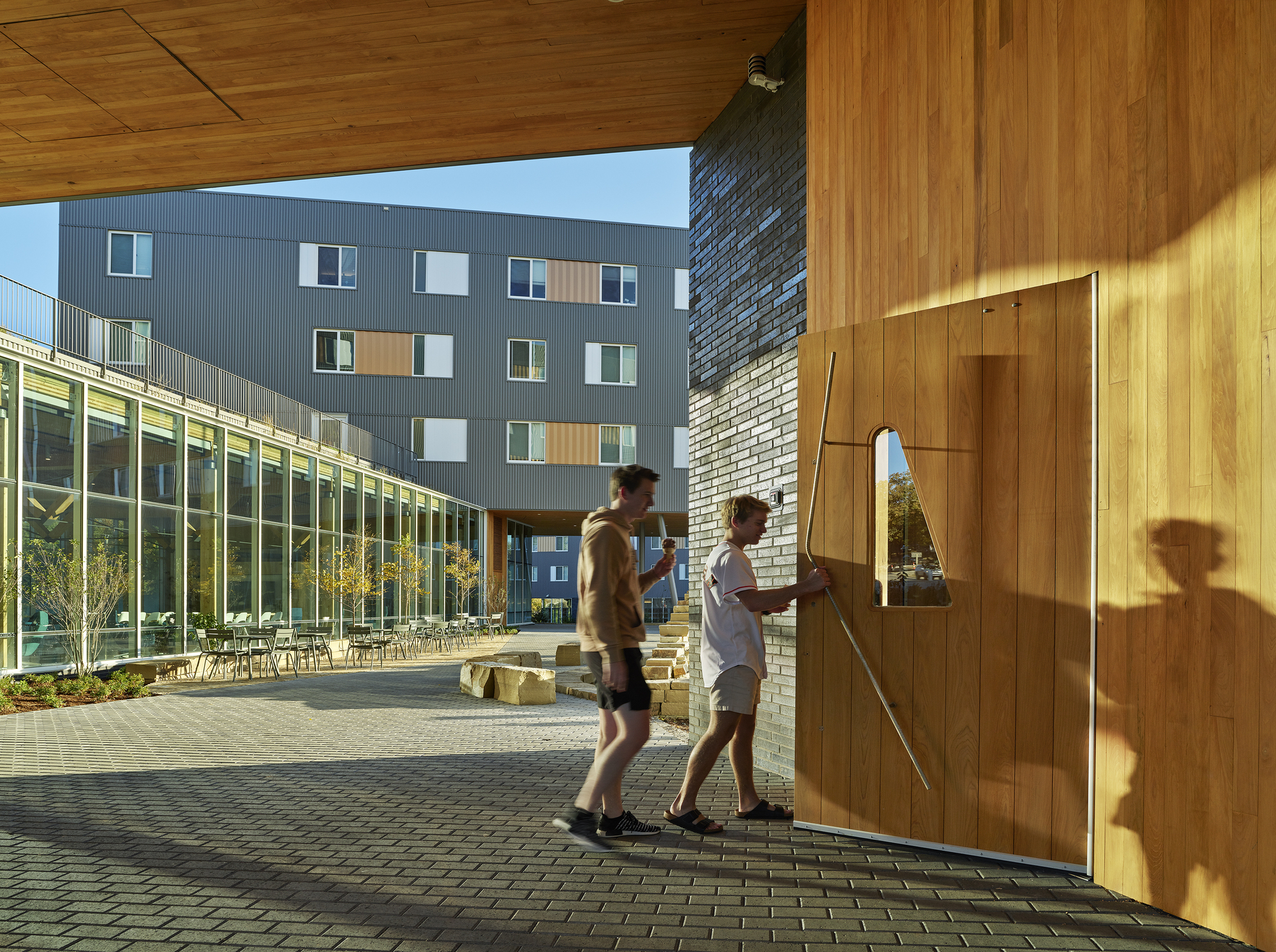 Adohi Hall / Leers Weinzapfel Associates + Modus Studio + Mackey Mitchell Architects + OLIN-39