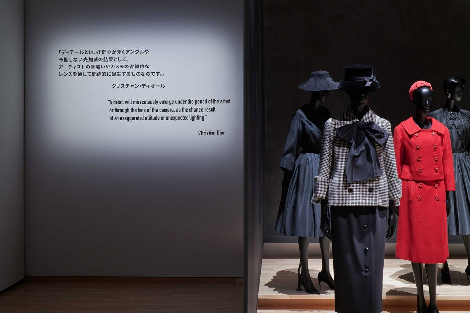 《克里斯汀·迪奥 | 梦之设计师》展览 | 传统与现代的完美融合-50