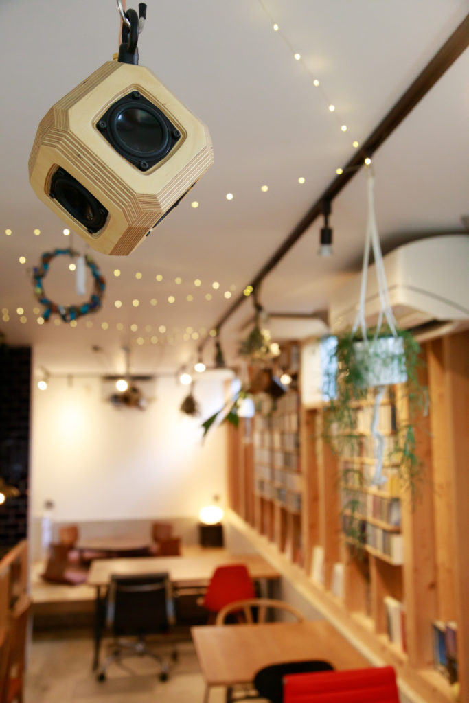 “間”を紡ぐ建築家の自邸自在に姿を変える空間が暖かなコミュニティを育む | Style of Life | 100%LiFE-3