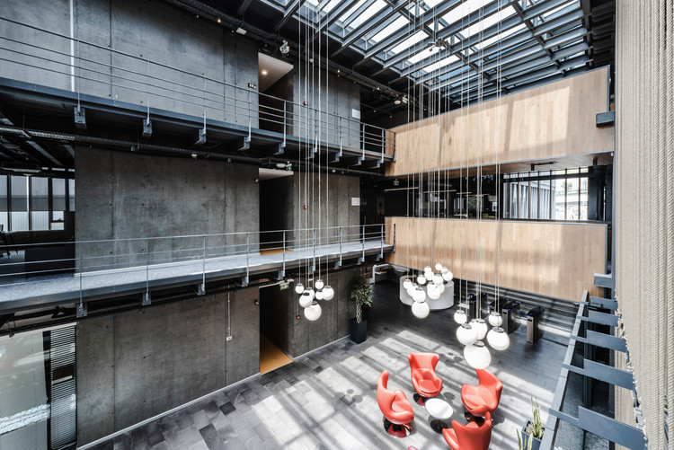 集装箱视角下的库姆波特港口总部设计-16