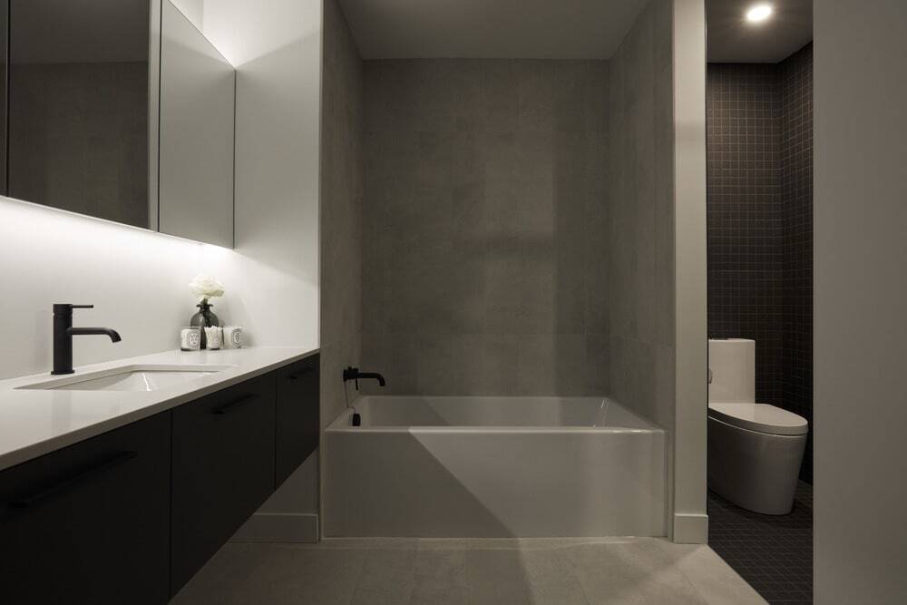 1980年代错层式房屋的全面室内翻新丨加拿大丨DESK architectes-37