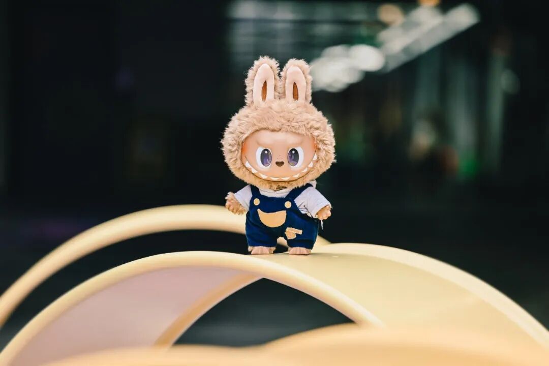 摸摸锦鲤.顽点不一样|云城万科里下沉广场改造-112