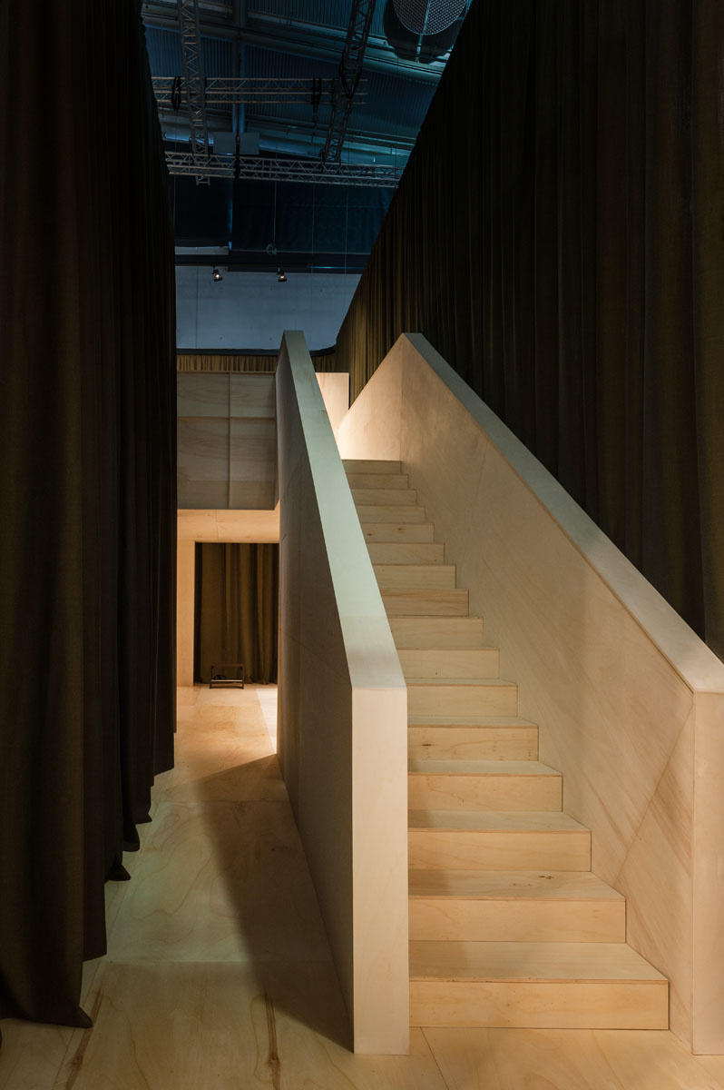 05 04 STAND COSMIC EN LA FERIA ISH 2015 DE FRANKFURT-8