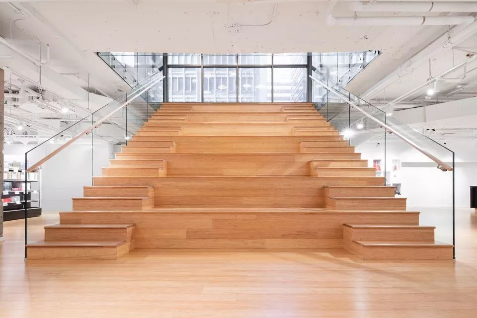 麦大校外自由空间 | Le James 书店设计-18