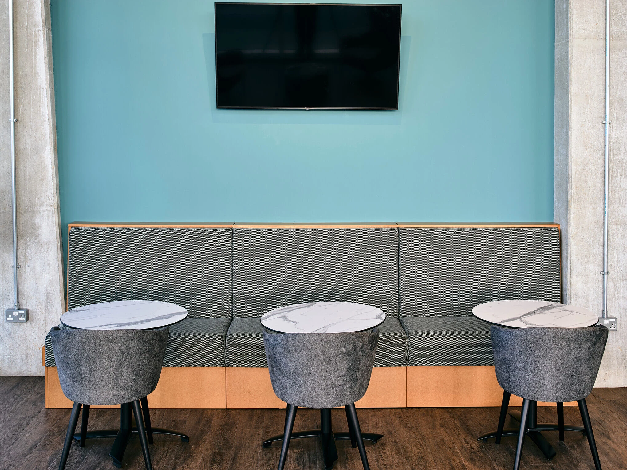 绿客房媒体城 UK 社区中心丨英国丨74-43