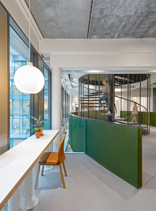 Uber EMEA Headquarters  Assembly Design Studio + Cannon Design-18