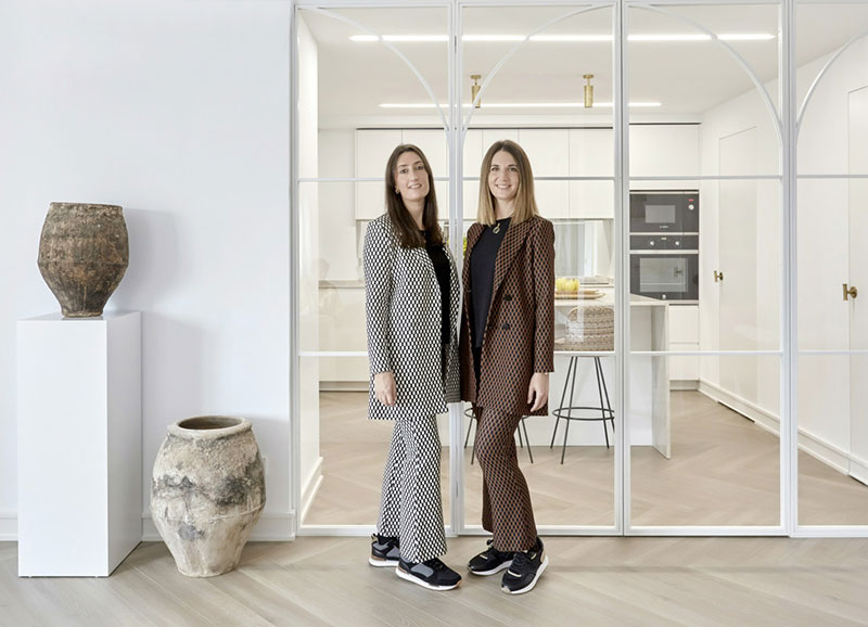 马德里 90 平米白色公寓,玻璃 partition 分隔空间,明亮有趣-15