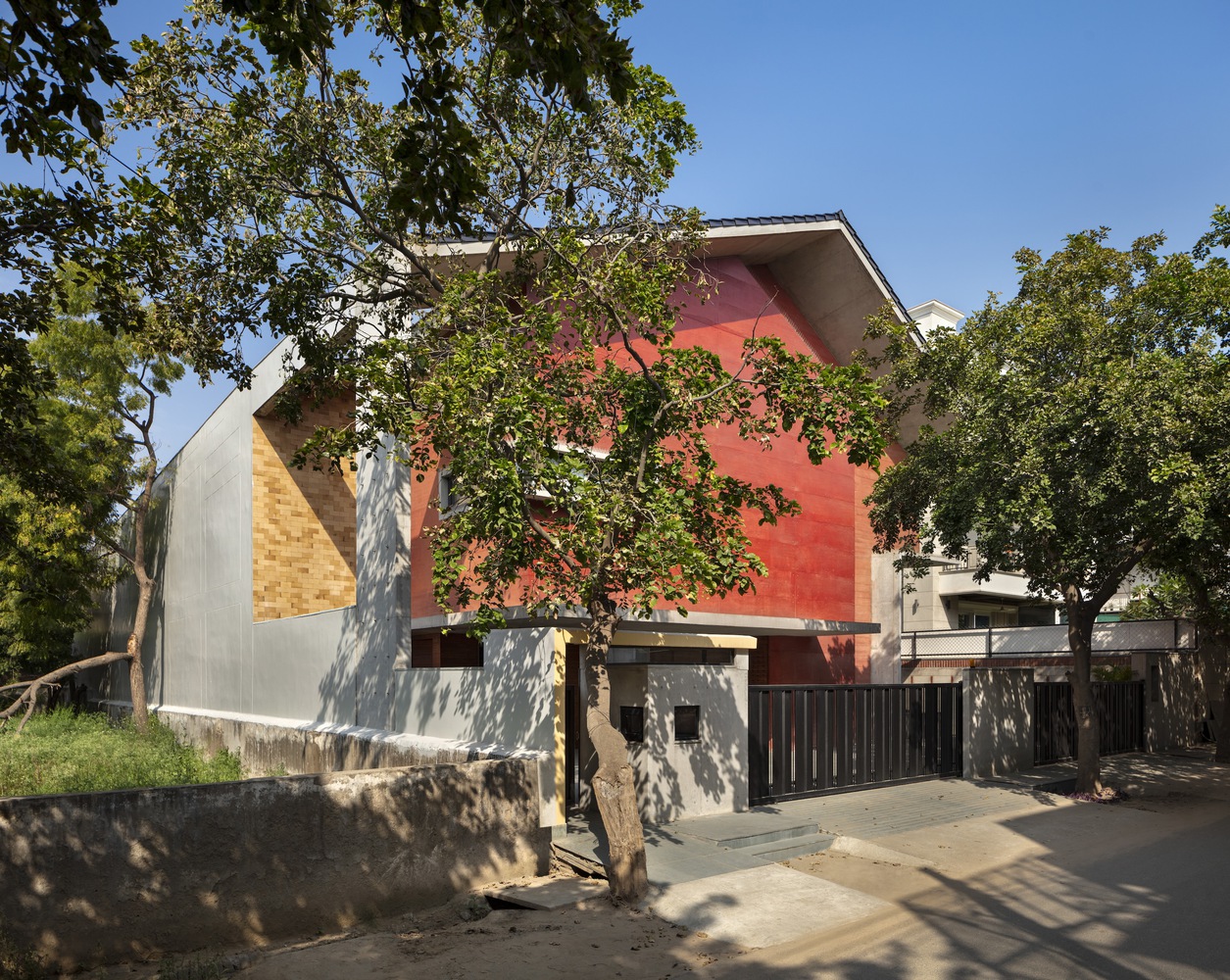 印度 Chromatic House · 色彩斑斓的童趣之家丨Anagram Architects-42