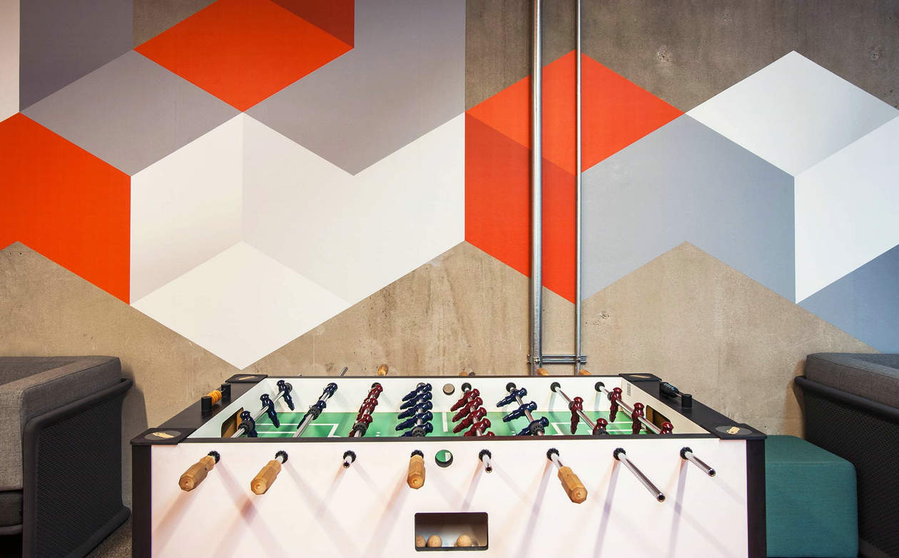 集设网第二期赠送--54 套国外办公室墙画设计案例解析-53