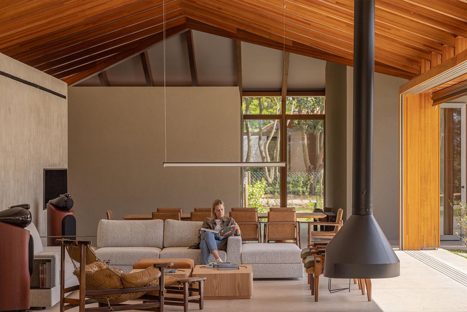 巴西建筑师 Gui Mattos 的木结构环保住宅设计-17