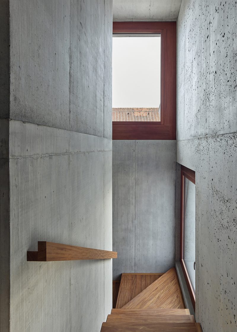 瑞士班霍夫大街公寓扩建,历史建筑重生现代风-17