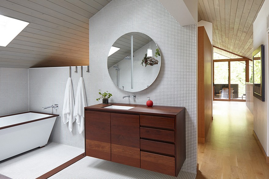 Show House is a Contemporary Take on a Traditional Building Form-26