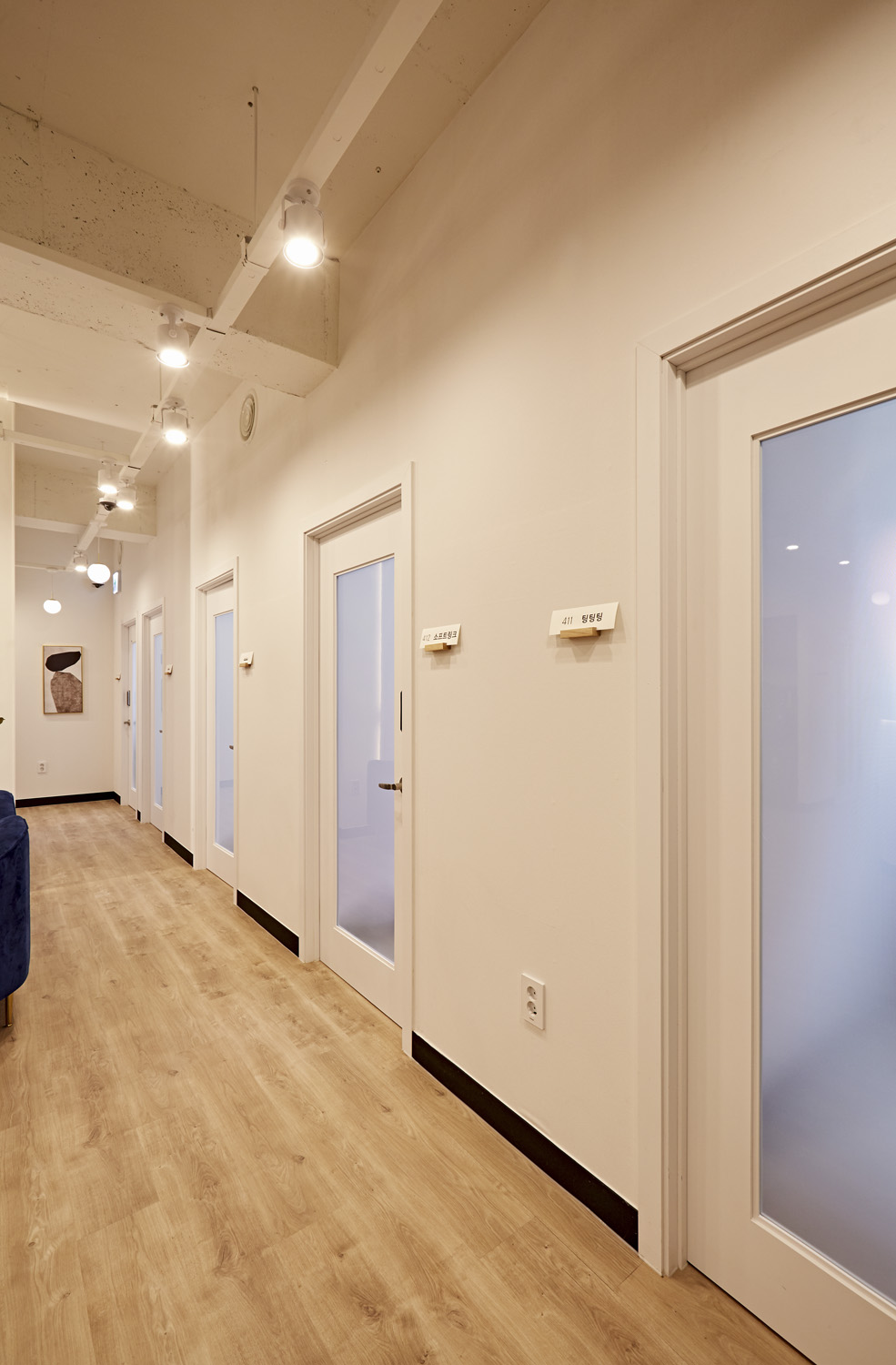 首尔现代高端办公空间设计案例解析-22