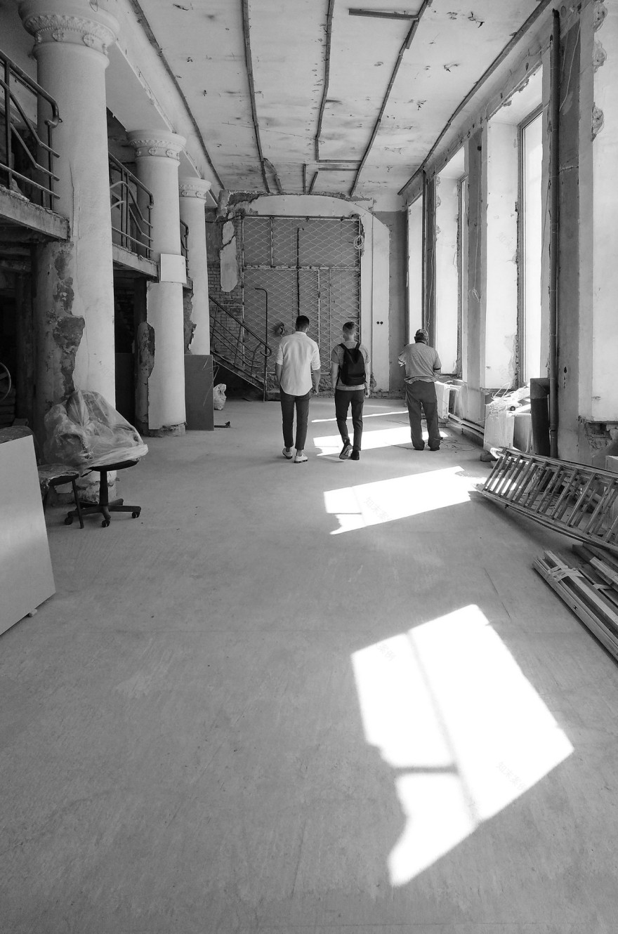 斯大林帝国建筑中的创新啤酒餐厅设计-5