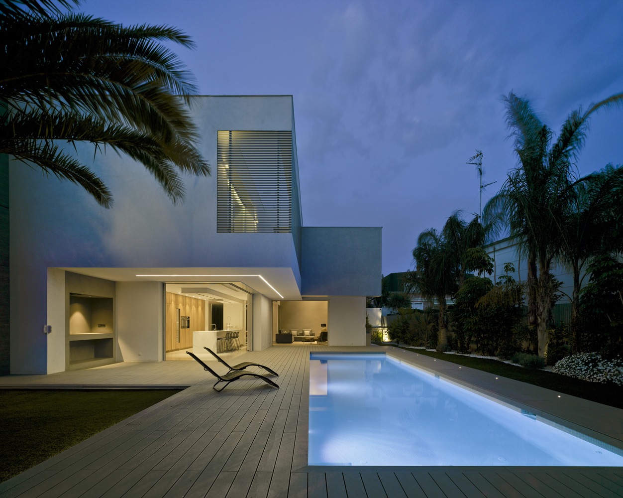 极简雕塑家居 | ZüV 别墅的豪华材料与设计-65