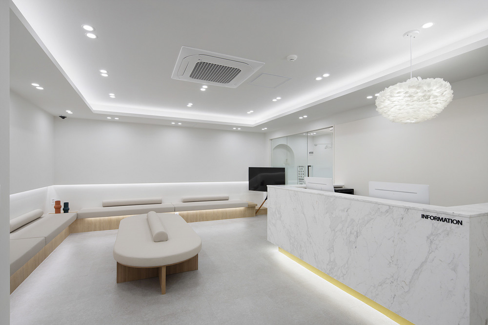 简约时尚的 35 平山部女士办公室设计-3