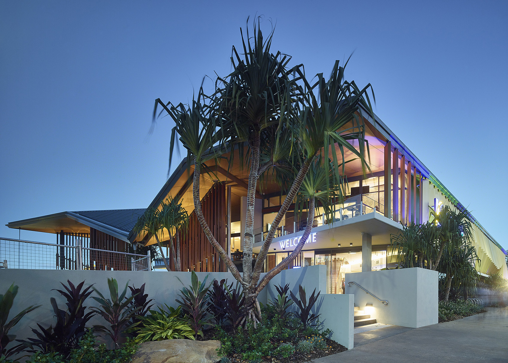 Kurrawa水上救援社团中心,澳大利亚 / Arkhefield-67