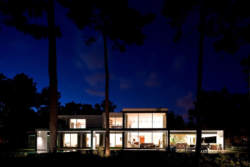 Casa Do Lago by Frederico Valsassina Architects-41